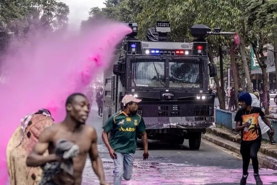 Kenya: Người biểu tình xông vào nhà Quốc hội, có báo cáo thương vong