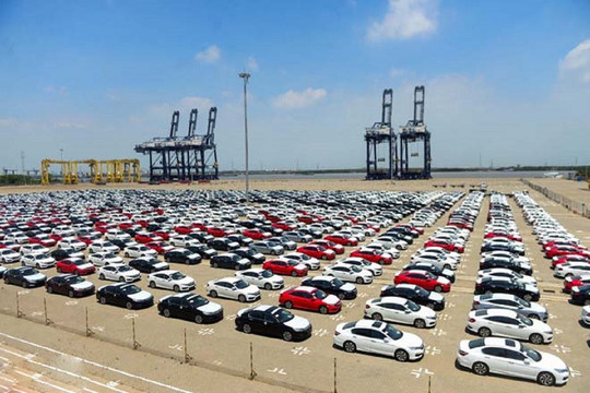 TP.HCM: Thu thuế từ ô tô nhập khẩu giảm mạnh