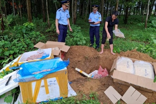 Tiêu hủy 230kg chân gà và ruốc không rõ nguồn gốc
