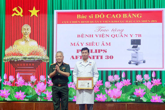 Bệnh viện Quân y 7B tiếp nhận máy siêu âm trị giá gần 2 tỷ đồng
