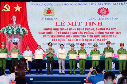 Mít tinh hưởng ứng Tháng hành động phòng, chống ma túy