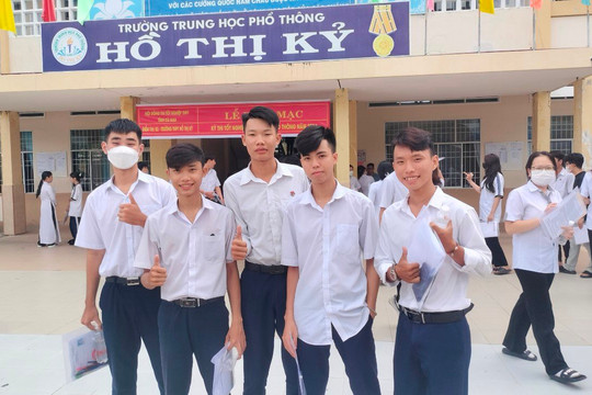 Hơn 16.000 thí sinh tại Cà Mau, Bạc Liêu hoàn thành buổi thi đầu tiên