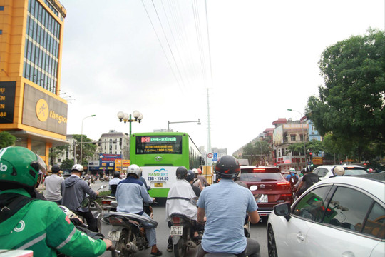 Hà Nội: Thông tin về số phận các tuyến xe bus nhanh BRT