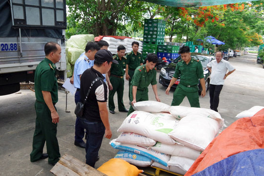 Phát hiện hơn 7 tấn hàng hóa không có hóa đơn và chứng từ