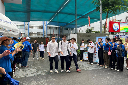 Kỳ thi tốt nghiệp THPT năm 2024: 2.700 thí sinh tại quận Ba Đình dự thi môn Ngữ văn