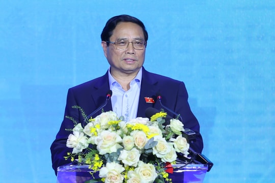 Thủ tướng: Hà Nội phải tiên phong trong thực hiện Đề án 06, chuyển đổi số
