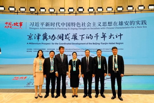 Phó Chánh án Thường trực TANDTC Nguyễn Trí Tuệ dẫn đầu đoàn nghiên cứu tại Trung Quốc