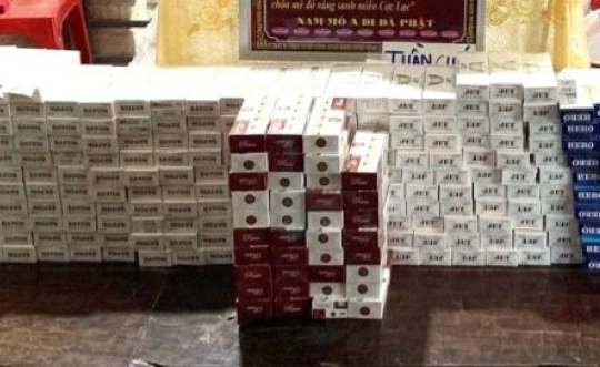 An Giang: Giữ gần 4.000 bao thuốc lá điếu nhập lậu