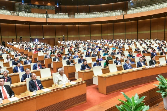 Quốc hội đồng ý tăng lương cơ sở lên 2,34 triệu đồng từ 1/7