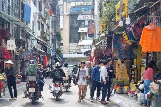 Hà Nội: Đề xuất thí điểm cho thuê vỉa hè ở quận Hoàn Kiếm