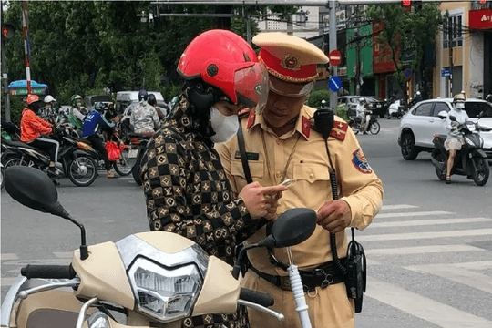 Triển khai tạm giữ GPLX qua VNeID