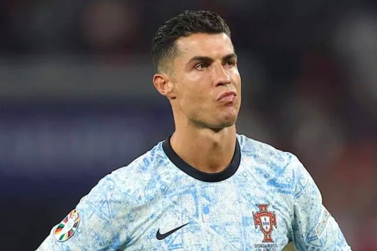 Euro 2024: Đội bóng của Mbappe khiến lời chia tay của Ronaldo thêm buồn