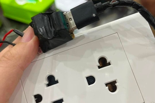 Thêm một phòng trọ bị 2 cô gái tố lắp camera quay lén ở Hà Nội