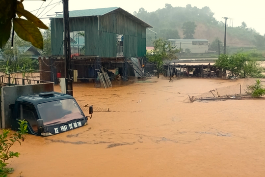 Mưa lớn kéo dài gây nhiều thiệt hại ở Hà Giang