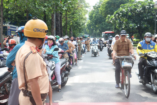 Công an TP.HCM kêu gọi toàn dân tham gia phản ánh vi phạm giao thông