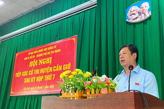 Phó Chánh án TANDTC, Trung tướng Dương Văn Thăng tiếp xúc cử tri sau Kỳ họp thứ 7