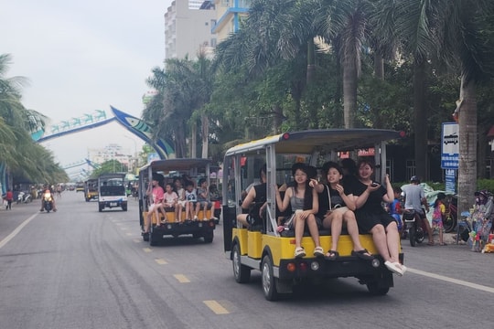Xử lý xe điện không phép và bán hàng không niêm yết tại Hải Tiến