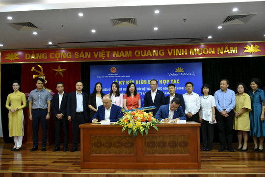 Hỗ trợ kiều bào về tham dự Hội nghị Việt kiều 2024