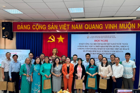 Hội nghị sơ kết công tác đối với người Việt Nam ở nước ngoài tại TP.HCM