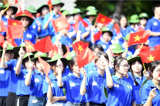 Hơn 2.000 sinh viên Hà Nội ra quân chiến dịch Mùa hè xanh 2024