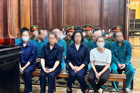 Bà “trùm’’ đường dây mua bán hóa đơn khống lĩnh 5 năm tù