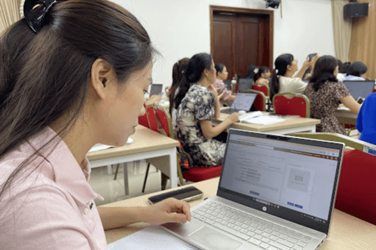 Bộ Giáo dục và Đào tạo tích cực triển khai thí điểm học bạ số cấp tiểu học