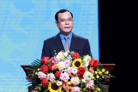 Biểu dương cán bộ nữ công công đoàn tiêu biểu xuất sắc lần thứ 3-2024