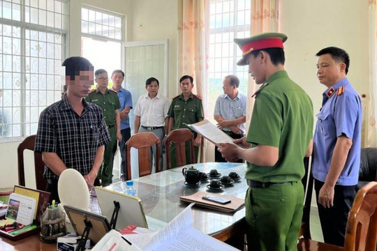 Tạm giam Chủ tịch xã Sơn Giang, Sông Hinh