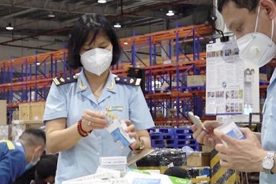 Hải quan khởi tố 11 vụ buôn lậu, gian lận thương mại trong 6 tháng đầu năm