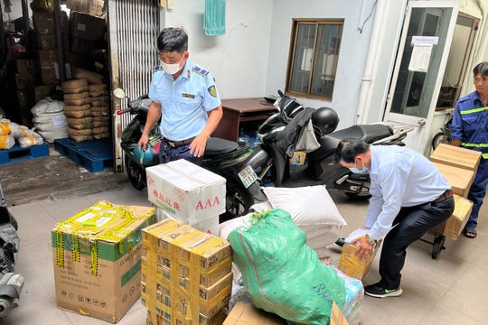 TP.HCM: 6 tháng đầu năm, 1 Đội QLTT phát hiện 120 vụ vi phạm