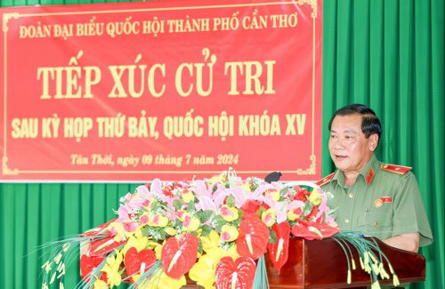 Đoàn ĐBQH TP Cần Thơ tiếp xúc cử tri sau Kỳ họp thứ bảy