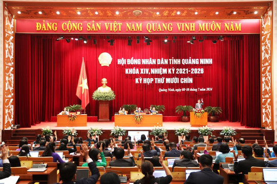HĐND tỉnh Quảng Ninh thông qua 25 nghị quyết quan trọng