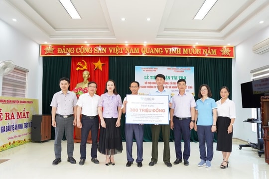 PJICO trao tặng kinh phí xây dựng trường học và cải tạo Nghĩa trang liệt sĩ