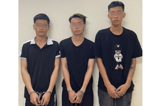 Đánh người đi đường vì thấy… ‘ngứa mắt’