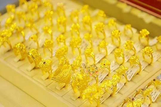 Giá vàng hôm nay 11/7: Vàng nhẫn quay đầu tăng