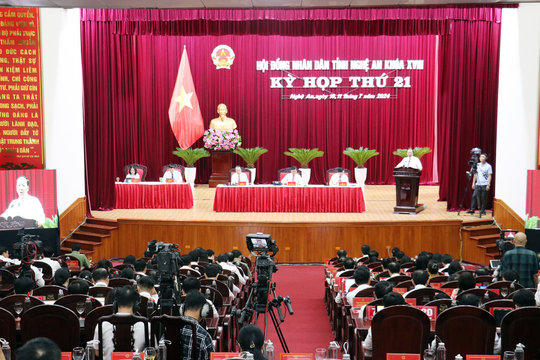 Nghệ An: Khai mạc Kỳ họp thứ 21, HĐND tỉnh khóa XVIII