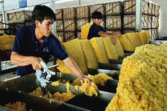 Xuất khẩu cao su tăng trưởng tích cực
