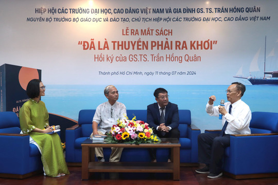 'Đã là thuyền phải ra khơi': Nén nhang lòng dâng lên giỗ đầu GS.TS Trần Hồng Quân