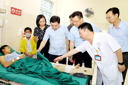 Quyền Bí thư Tỉnh ủy Hà Giang kiểm tra công tác khắc phục vụ sạt lở đất