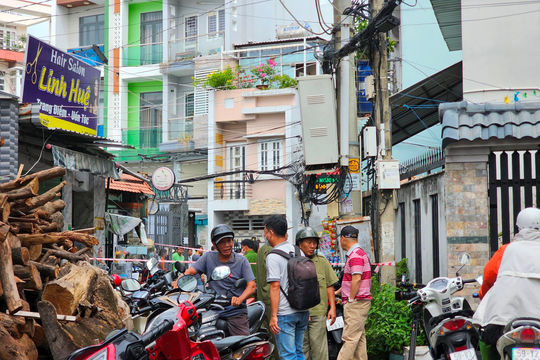Phong tỏa hiện trường vụ cháy khiến 3 người tử vong