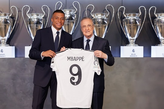 Mbappe chính thức gia nhập Dải ngân hà Galacticos 3.0 của Real với áo số 9