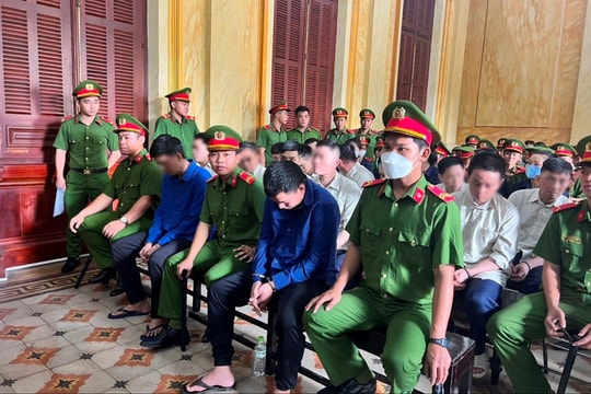 Xét xử băng nhóm nhập lậu hơn 6 tấn vàng