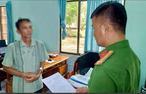 Chồng dùng dao đâm vợ tử vong vì mâu thuẫn