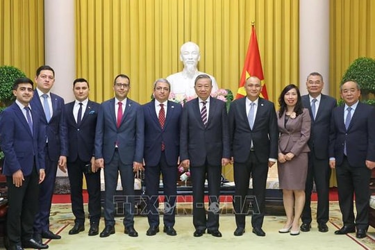 Chủ tịch nước Tô Lâm tiếp các Đại sứ Kazakhstan, Azerbaijan và Thổ Nhĩ Kỳ