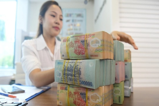 Lượng tiền gửi vào ngân hàng lập kỷ lục mới