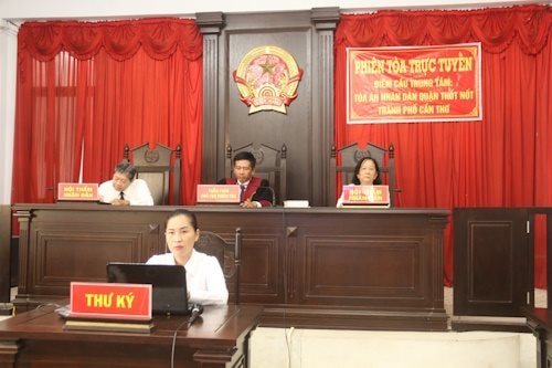 TAND quận Thốt Nốt xét xử trực tuyến rút kinh nghiệm 4 vụ án hình sự