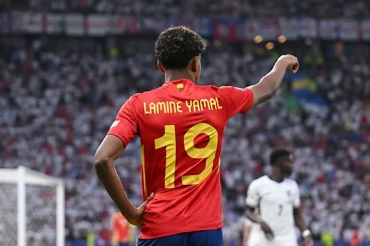 Lamine Yamal - Ngôi sao trẻ làm nên lịch sử tại EURO 2024