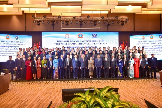 Chùm ảnh về Hội nghị Tòa án các tỉnh biên giới Việt Nam - Campuchia - Lào lần thứ 7