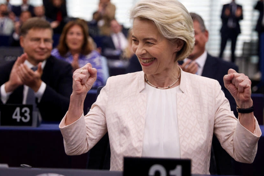 Chủ tịch Ủy ban châu Âu Ursula von der Leyen tái đắc cử nhiệm kỳ thứ hai