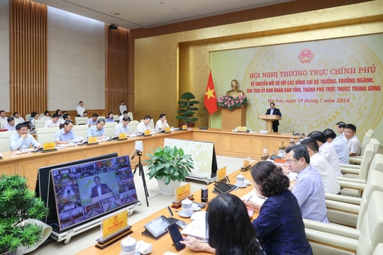 Thủ tướng: Chuyển đổi số toàn dân, toàn diện với sự tham gia của cả hệ thống chính trị
